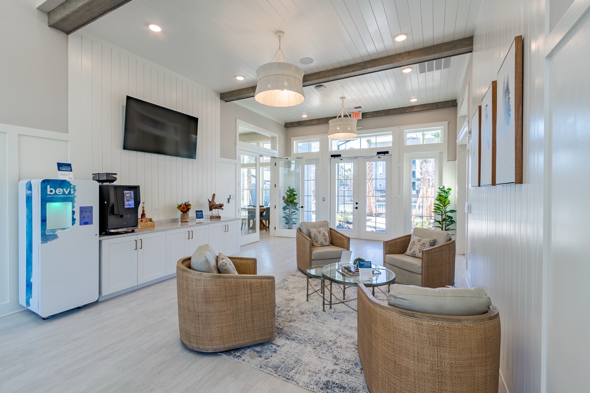 Preserve at Hanover Park resident lounge